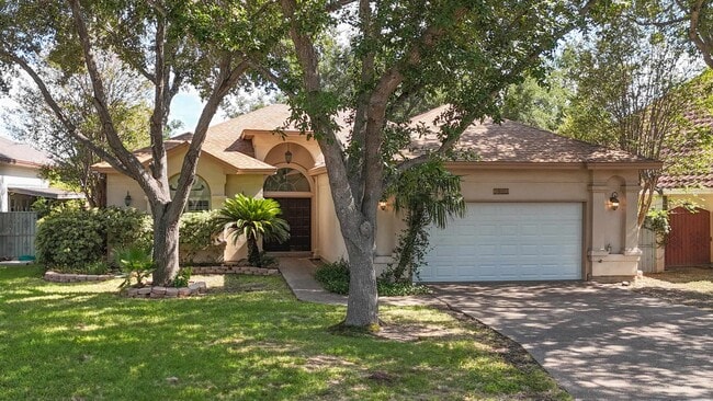 3003 Edgefield Ct in Laredo, TX - Building Photo - Building Photo