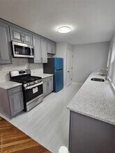 78-32 87th Ave in Queens, NY - Foto de edificio - Building Photo