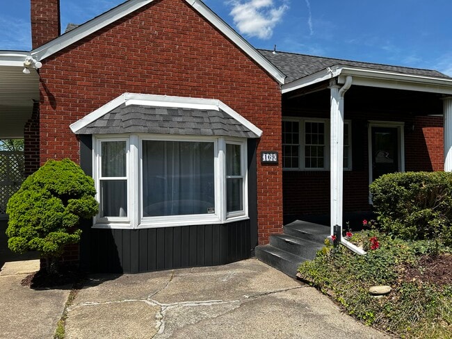 169 Jr St in Hopwood, PA - Building Photo - Building Photo