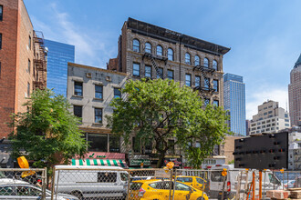 826 Ninth Ave in New York, NY - Building Photo - Building Photo