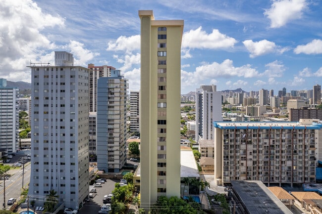 Makiki Plaza in Honolulu, HI - Building Photo - Building Photo