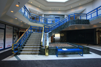 The Sky Rise in Vaughan, ON - Building Photo - Lobby