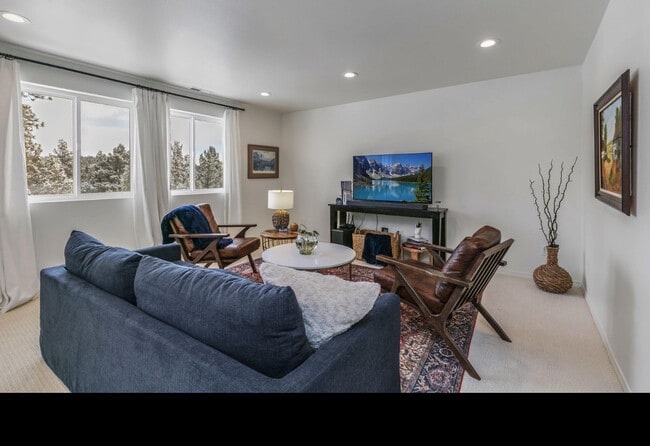 property at 69353 Hinkle Butte Dr