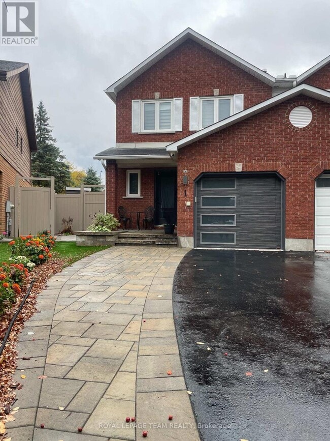 property at 1 Peterson Pl