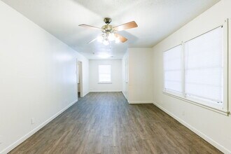 4209 38th St in Lubbock, TX - Building Photo - Building Photo