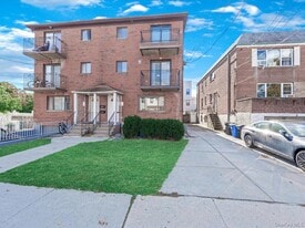 214-16 40th Ave in Queens, NY - Building Photo