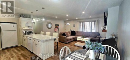 110 Wolfe Trail in Tiny, ON - Building Photo - Building Photo