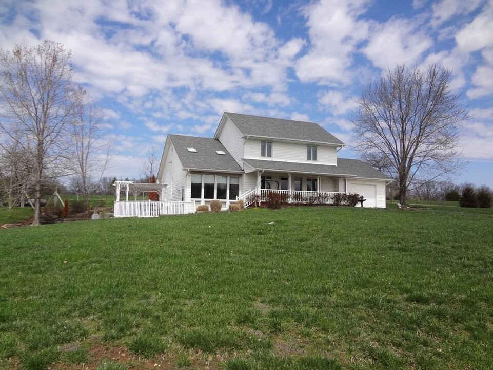 901 S Olivet Rd in Columbia, MO - Building Photo