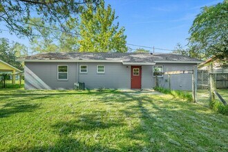 21366 Anderson Rd in Brooksville, FL - Building Photo - Building Photo