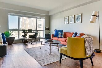 Oregon 42 in Seattle, WA - Building Photo - Building Photo