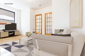 542 E 82nd St in New York, NY - Building Photo - Building Photo
