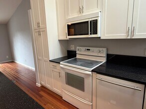 5450 California Ave SW in Seattle, WA - Building Photo - Building Photo