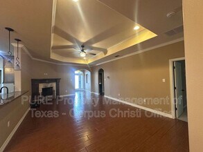 6902 Anastasia Dr in Corpus Christi, TX - Building Photo - Building Photo