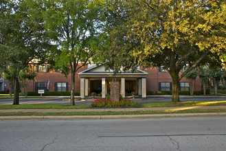 Parkwood Retirement Community in Bedford, TX - Building Photo - Building Photo