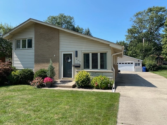 property at 604 N Pine St