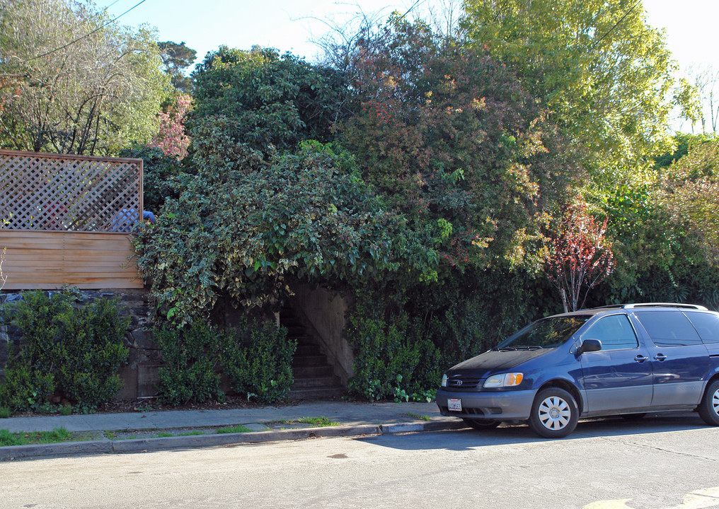 124 Lovell Ave in Mill Valley, CA - Building Photo