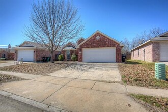 2720 Wakecrest Dr in Fort Worth, TX - Building Photo - Building Photo