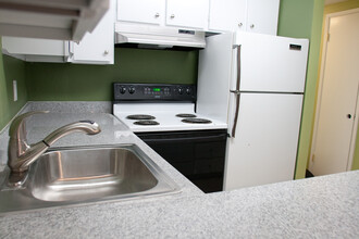 1006 W Nickerson St, Unit 2 in Seattle, WA - Building Photo - Building Photo