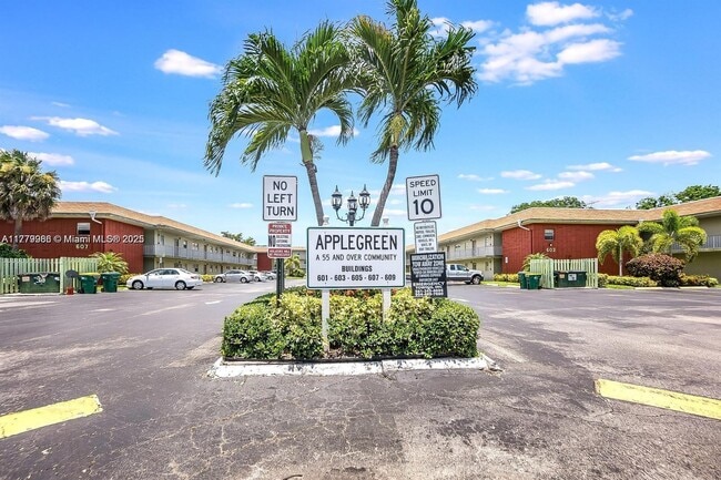 607 State in North Lauderdale, FL - Building Photo - Building Photo
