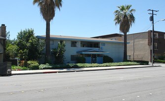 Greentree Villas in Monrovia, CA - Building Photo