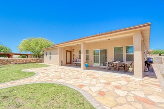 7352 Cibolo Creek Dr in El Paso, TX - Building Photo - Building Photo