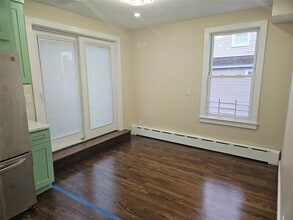 94 Briggs Ave in Yonkers, NY - Foto de edificio - Building Photo