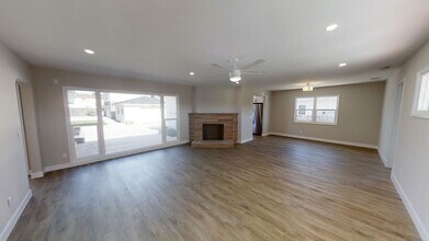 5608 Dorothy Way in San Diego, CA - Building Photo - Building Photo