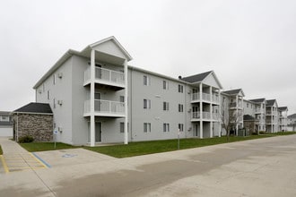 Brandy Hill Apartments in Fargo, ND - Foto de edificio - Building Photo