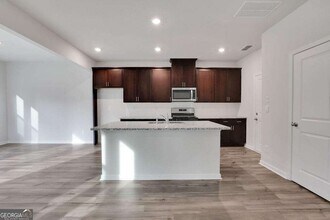 291 Wells Cir in Holly Springs, GA - Building Photo - Building Photo