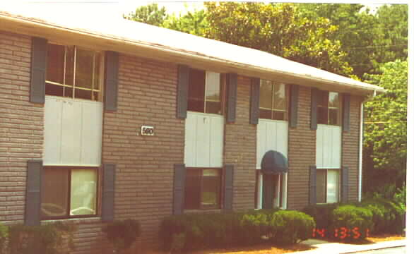 Hillcrest Apartments in Marietta, GA - Building Photo - Building Photo