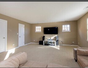 7426 W Fullerton Ave in Elmwood Park, IL - Building Photo - Building Photo