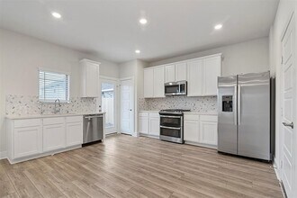 10638 Whitejacket in Conroe, TX - Building Photo - Building Photo