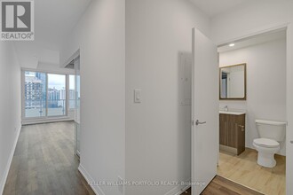 75-1275 Canterbury Pl in Toronto, ON - Building Photo - Building Photo