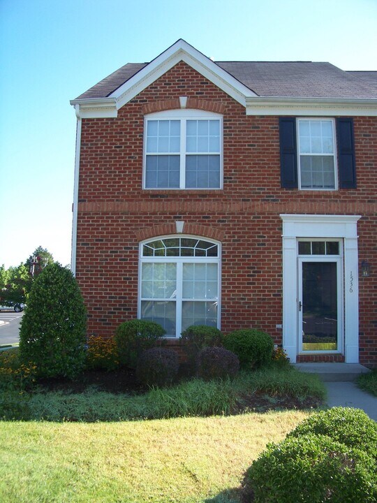 1536 Olde Sage Ct in Glen Allen, VA - Building Photo