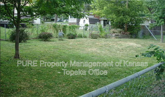3323 SW Arrowhead Rd in Topeka, KS - Building Photo - Building Photo