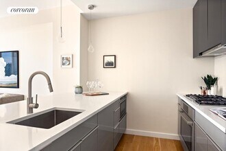 236 17th St in Brooklyn, NY - Building Photo - Building Photo
