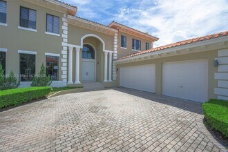 7512 SW 187th St in Cutler Bay, FL - Building Photo - Building Photo
