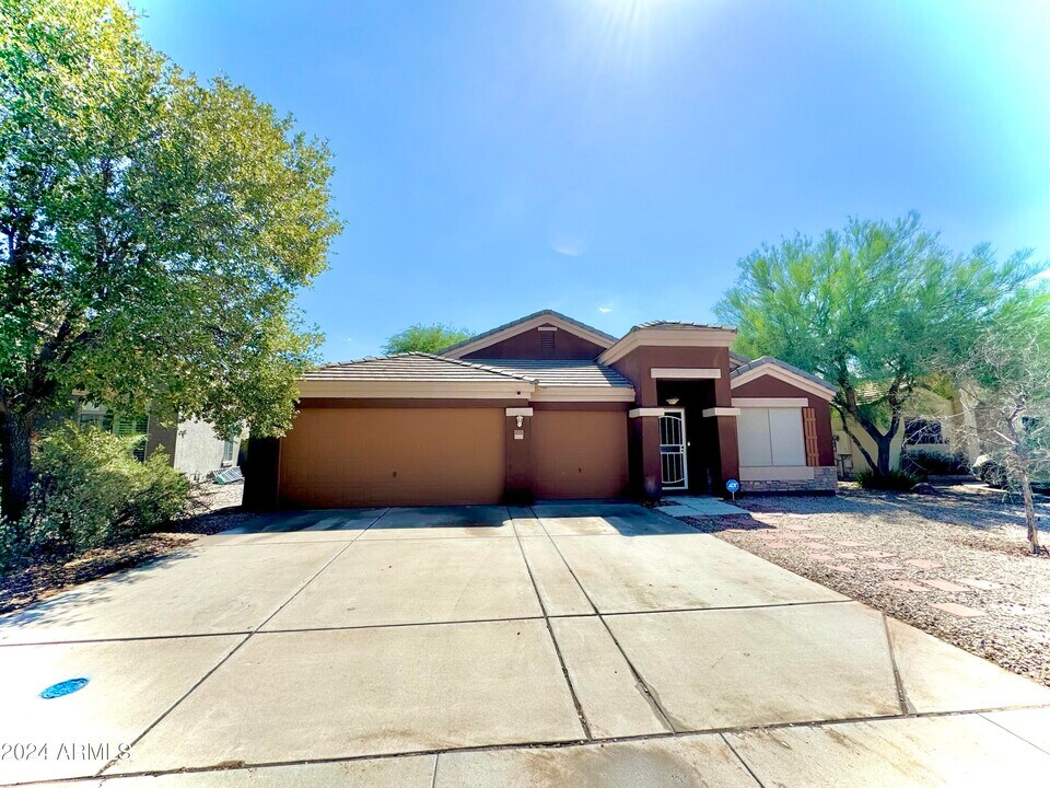 1773 E Cardinal Dr in Casa Grande, AZ - Foto de edificio