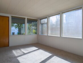 124 Rogers St NW, Unit 124 Rogers St NW in Olympia, WA - Building Photo - Building Photo