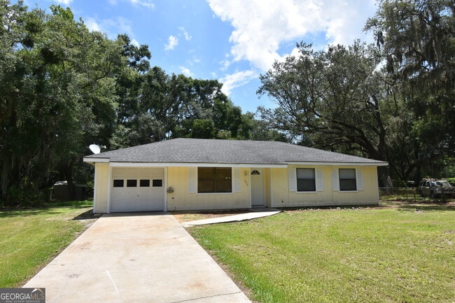 102 Yorktown Rd in St. Marys, GA - Building Photo - Building Photo