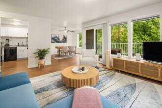 Wildwood Apartments in Issaquah, WA - Foto de edificio - Building Photo