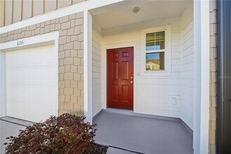 6155 Daerr Rdg St in Zephyrhills, FL - Building Photo - Building Photo