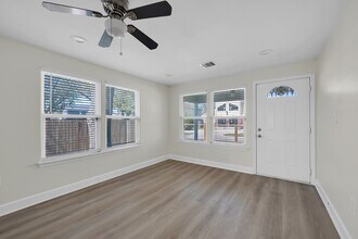 632 E 38th St in Houston, TX - Building Photo - Building Photo