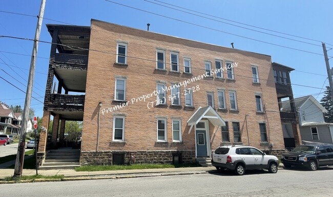 property at 331 W North St