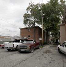 Cleveland Oaks in Columbus, OH - Building Photo - Building Photo