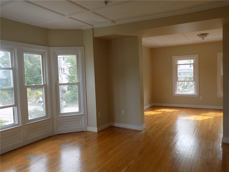 9 Spring St in Westerly, RI - Building Photo