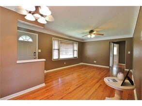 3901 SW 7th St in Des Moines, IA - Building Photo - Building Photo