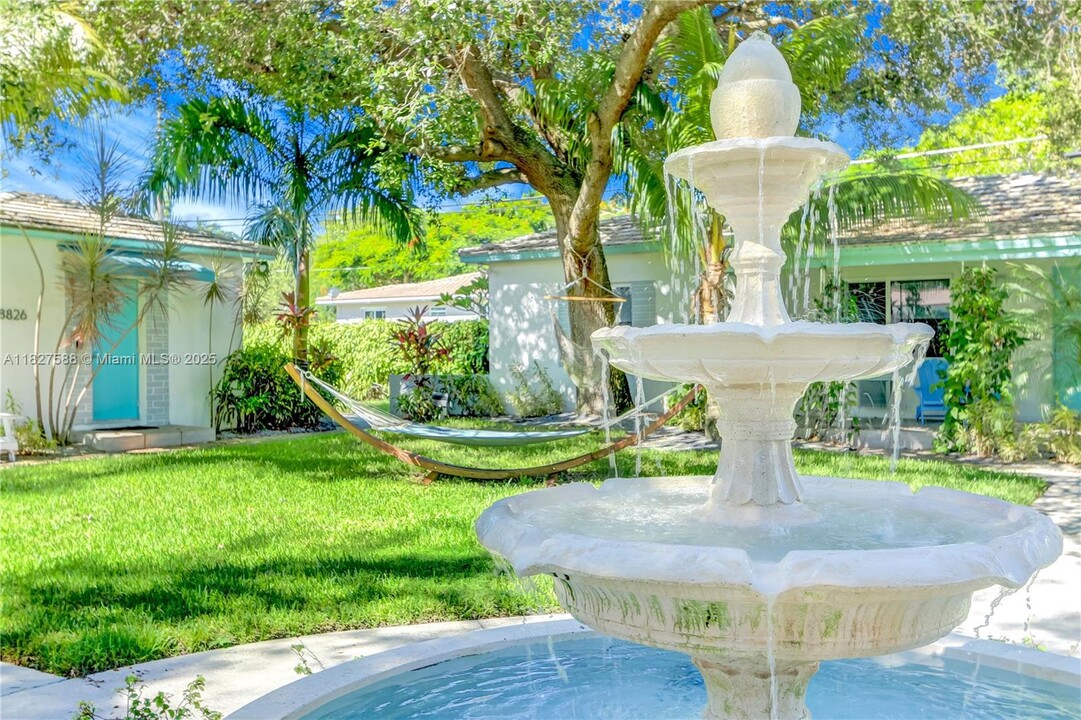 8826 NE 2nd Ave in El Portal, FL - Building Photo
