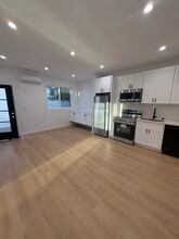 7834 S Harvard Blvd in Los Angeles, CA - Building Photo - Building Photo