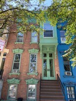 498 Madison Ave, Unit 2nd in Albany, NY - Building Photo